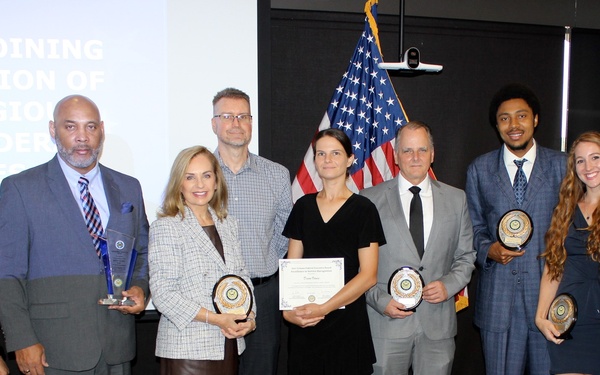 NIWC Atlantic Employees Earn Excellence in Service Awards