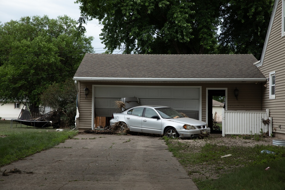 Iowa Governor and FEMA Administrator tour flood-impacted areas of Iowa