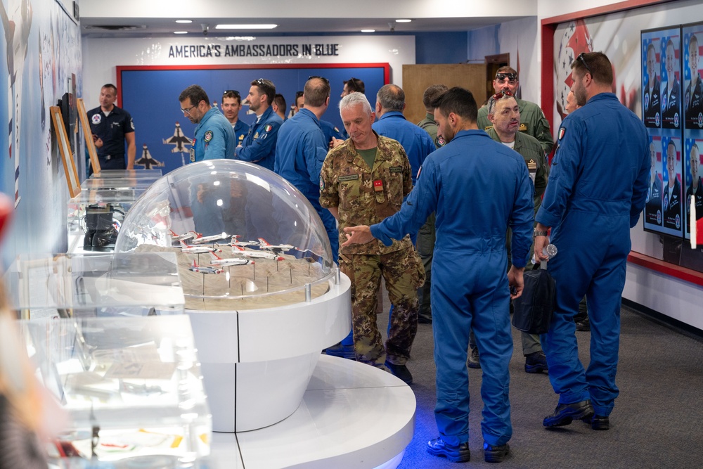 Frecce Tricolori arrives at Nellis