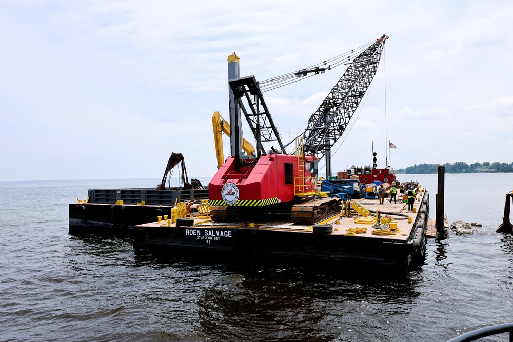 U.S. Army Corps of Engineers, Chicago District begins $15M Algoma breakwater repair.