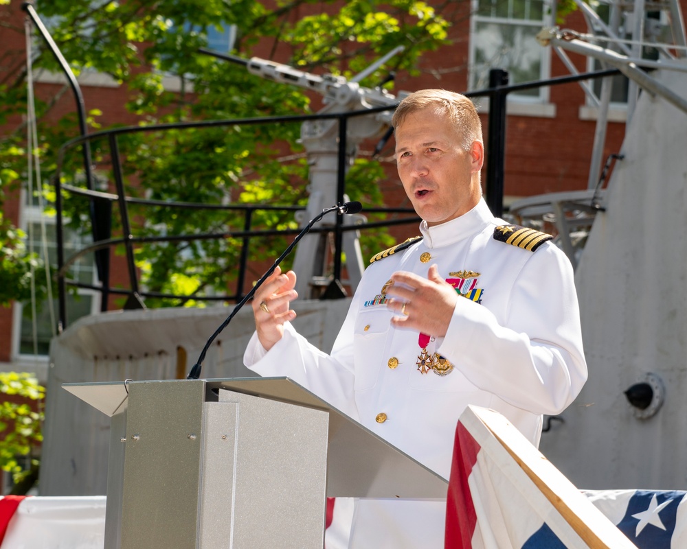 Commander, Submarine Squadron Two Holds Change of Command