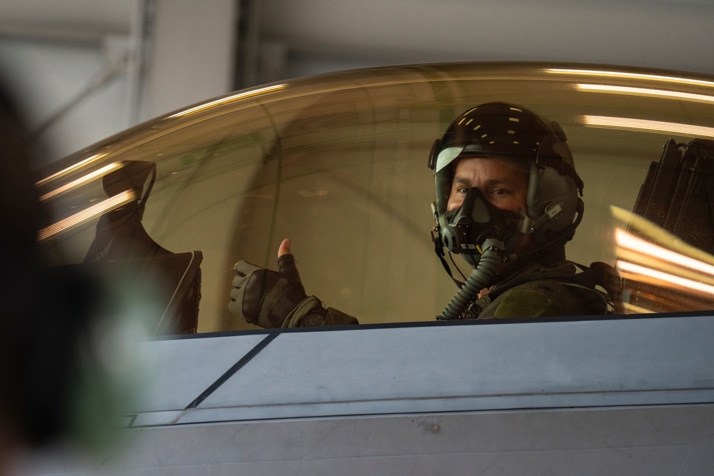 3rd Wing commander completes final flight