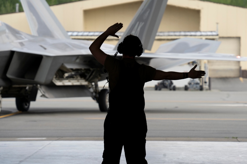 3rd Wing commander completes final flight