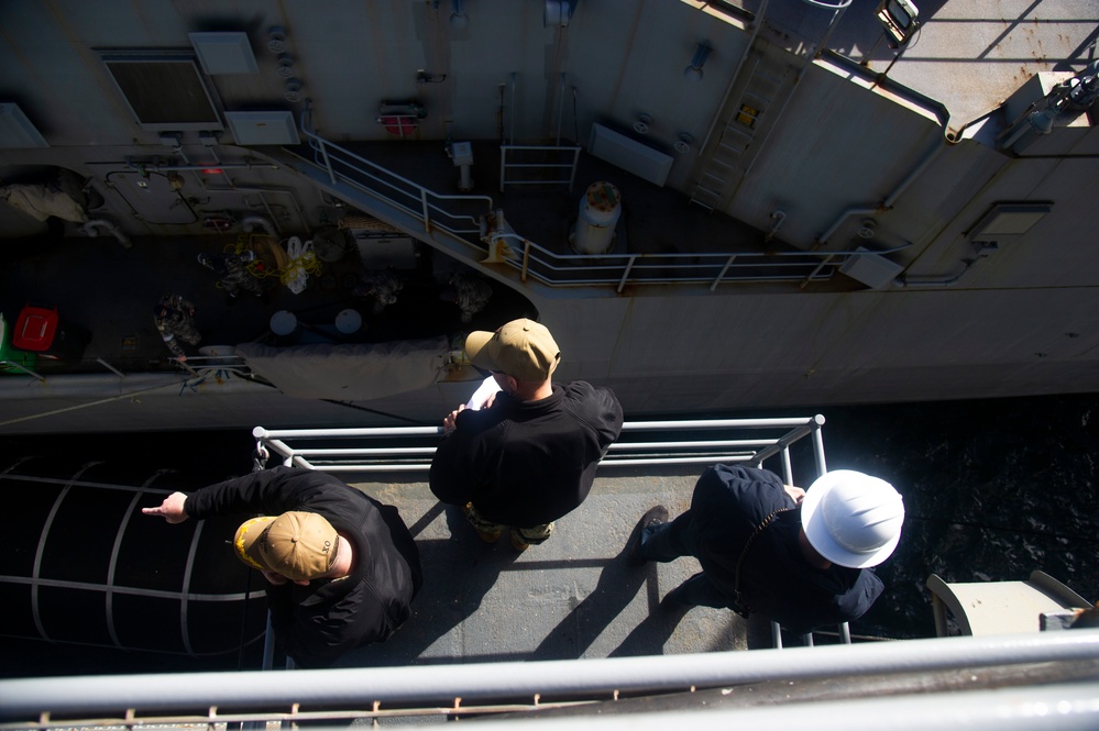 HMAS Warramunga Moors Alongside ESL in Sydney