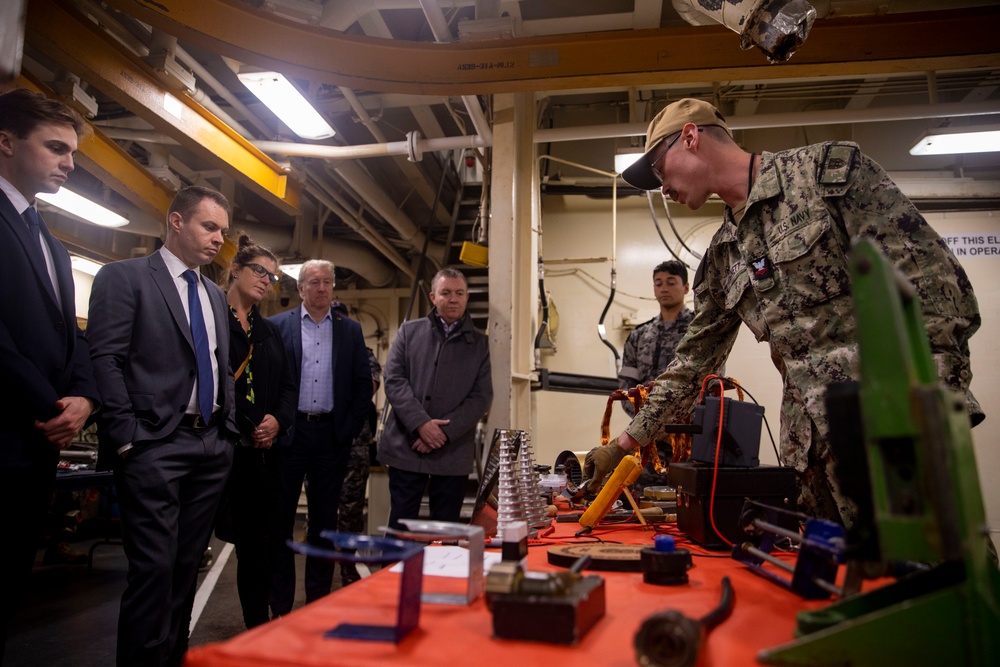 Emory S. Land Hosts Tour in Sydney