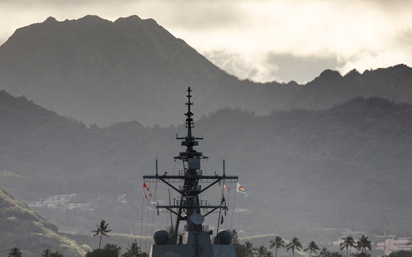 HMAS Sydney heads to sea during RIMPAC24.jpg