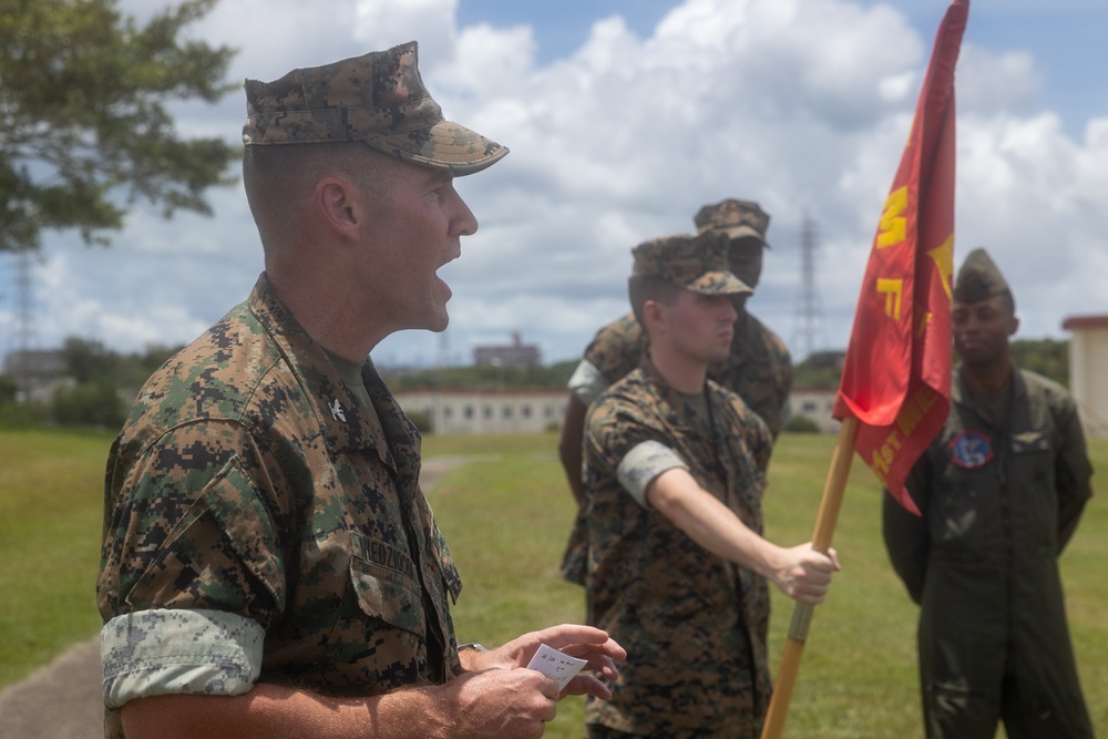 Col. Niedziocha holds 31st Marine Expeditionary Unit formation