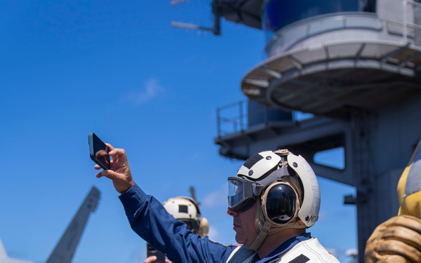 Peruvian Navy Vice Adm. comes aboard USS Carl Vinson