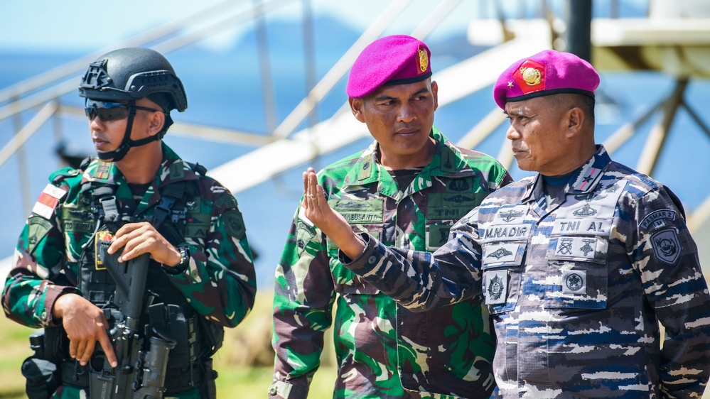 US Marines host Indonesian leaders at live-fire range during RIMPAC 2024