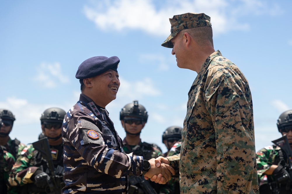 US Marines host Indonesian leaders at live-fire range during RIMPAC 2024