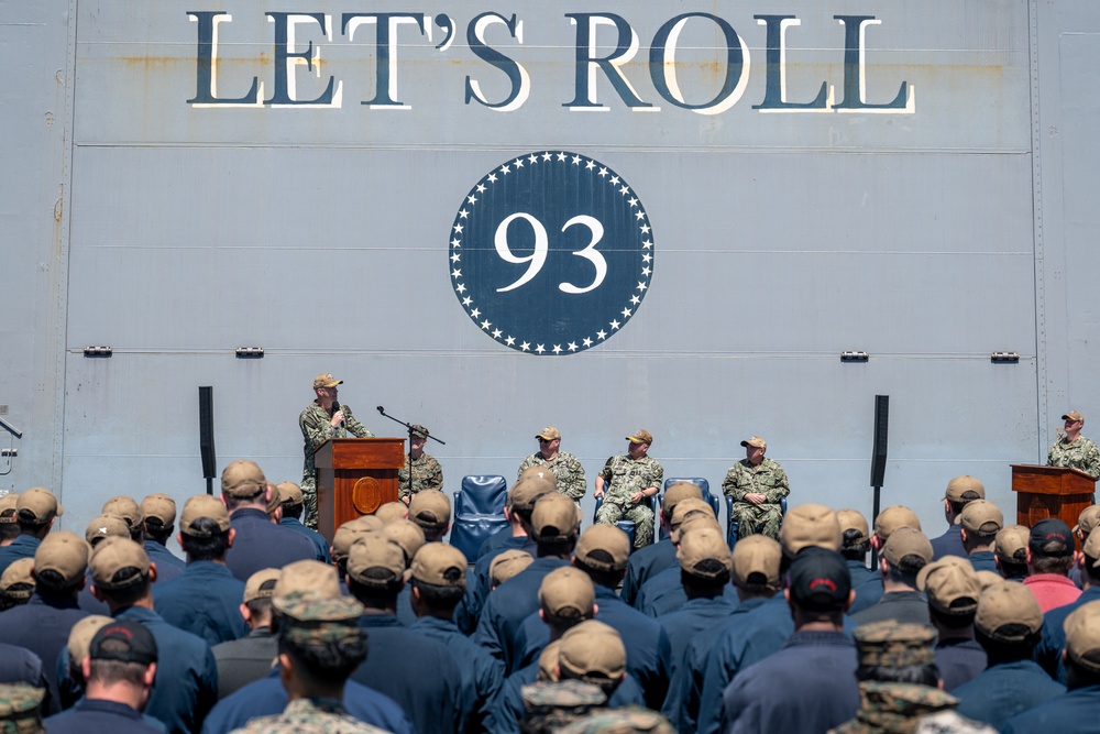 USS Somerset holds change of command at sea