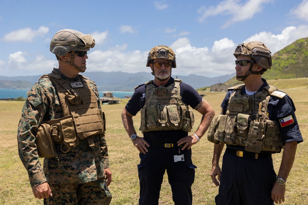 Chilean Cmdre. Guerrero visits Marine Corps base during fire team training at RIMPAC 2024