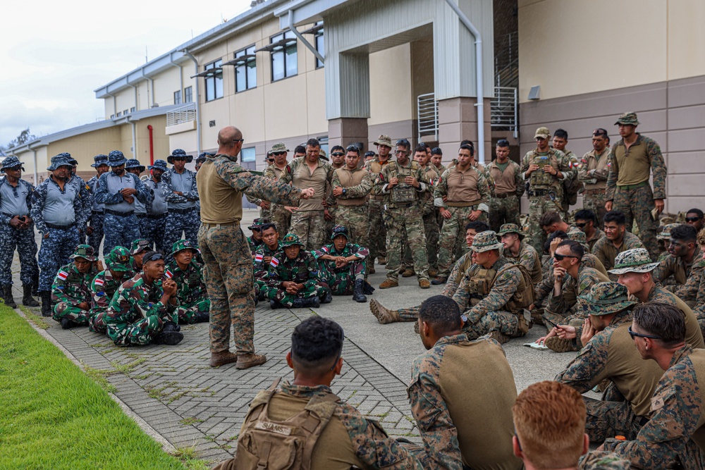 US Marines conduct air assault with partner forces during RIMPAC 2024