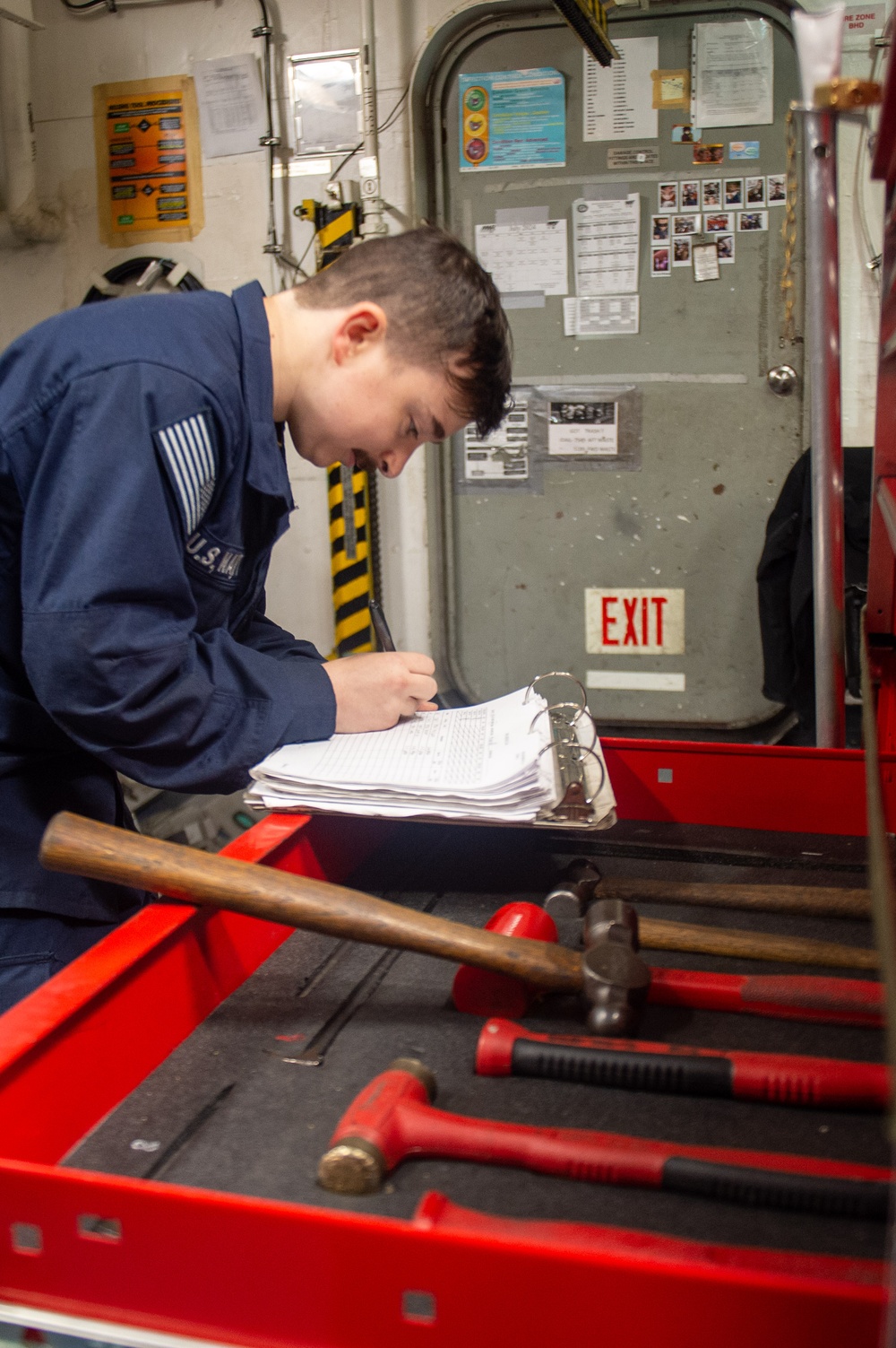 USS Ronald Reagan (CVN 76) Sailors conduct routine maintenance