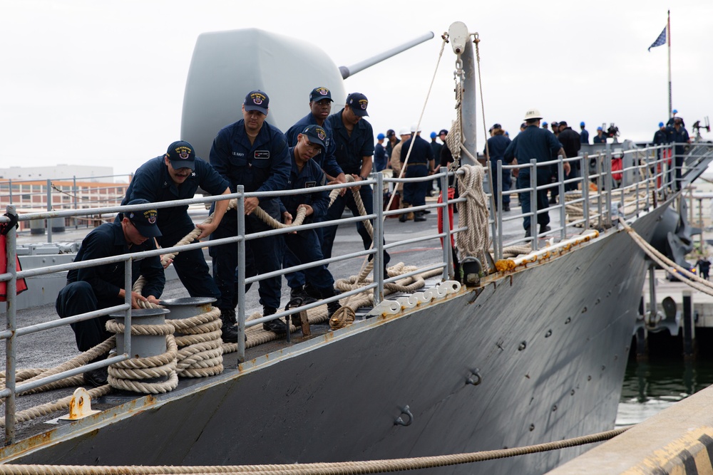 USS Normandy (CG 60) Returns to Norfolk