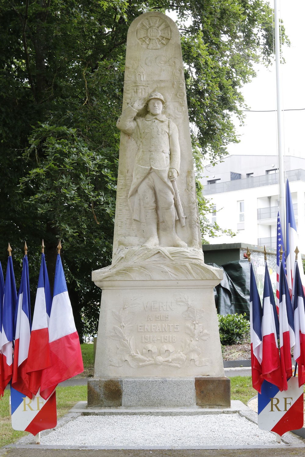 29th Infantry Division Soldiers Commemorate the Liberation of Vern-sur-Seiche