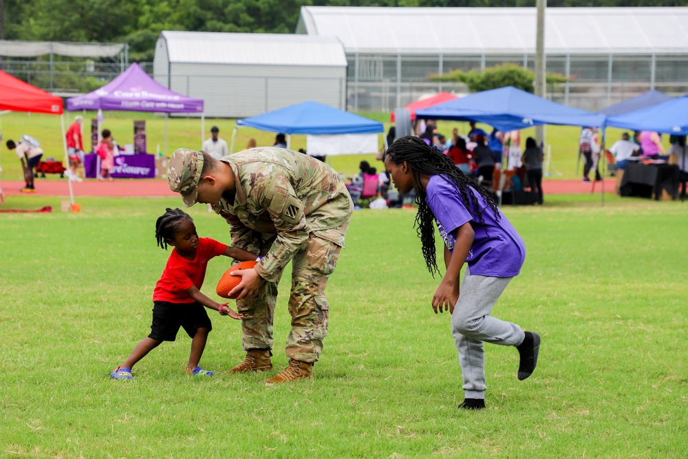 Sustainment Soldiers Participate in Back-to-School event