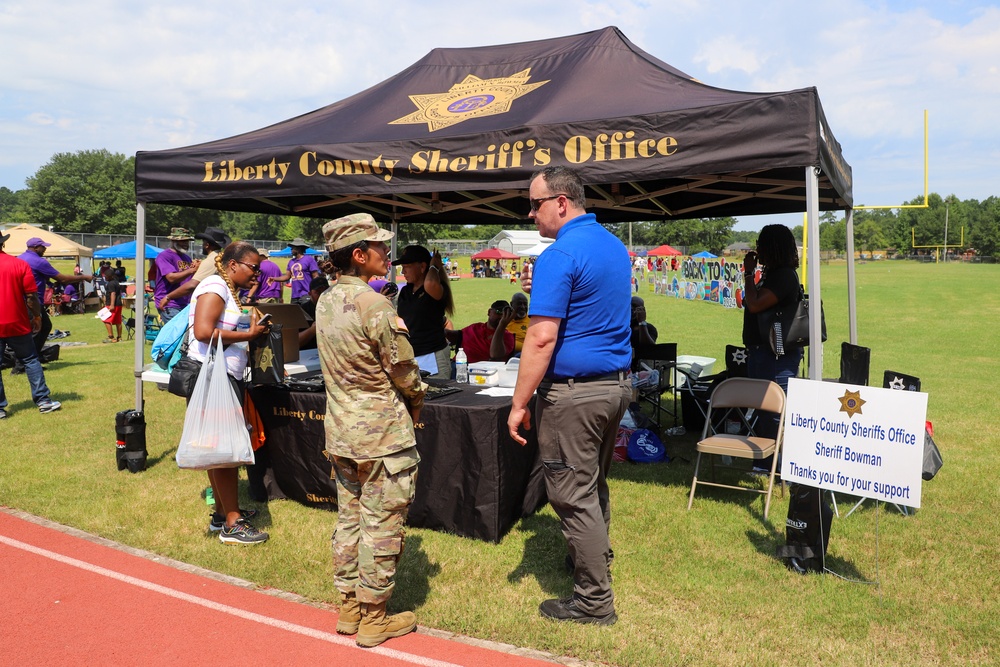 Sustainment Soldiers Participate in Back-to-School event