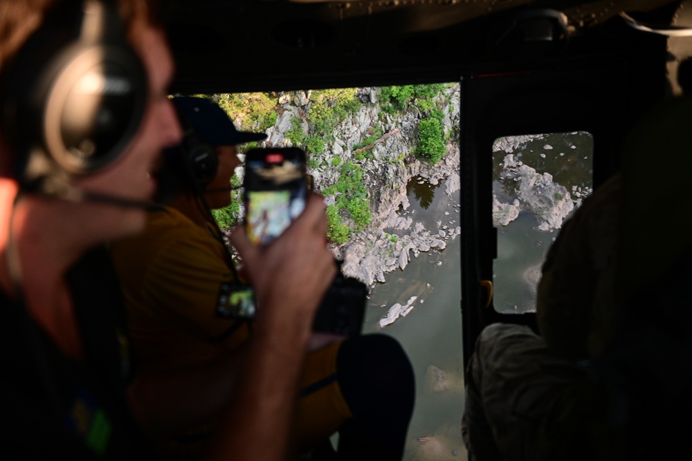 Savannah Bananas soar over D.C. with the 1st Helicopter Squadron