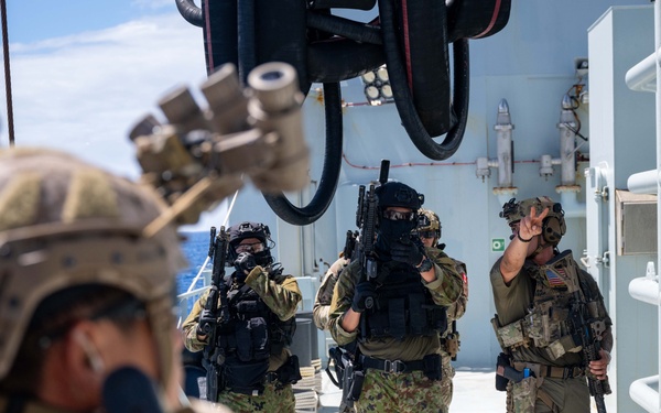 NSW Trains with Partner Forces during RIMPAC 2024