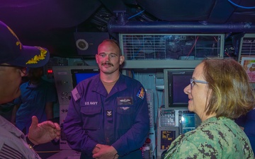 CNO, MCPON Visit USS Gravely