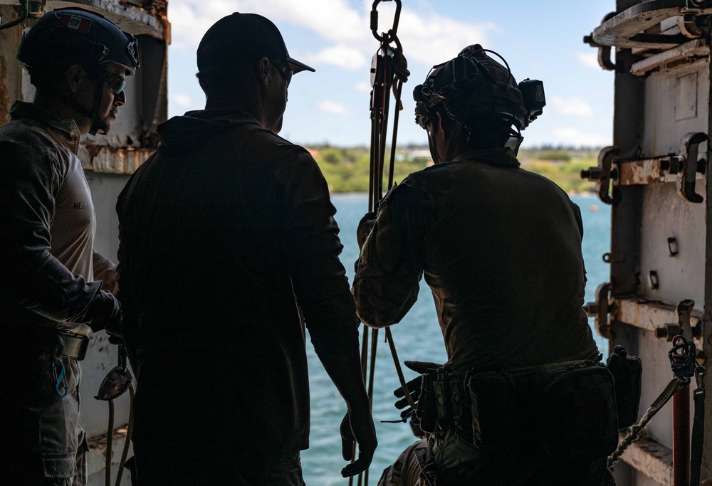 Navy EOD Technicians participate in Joint ATFP Training during RIMPAC 2024