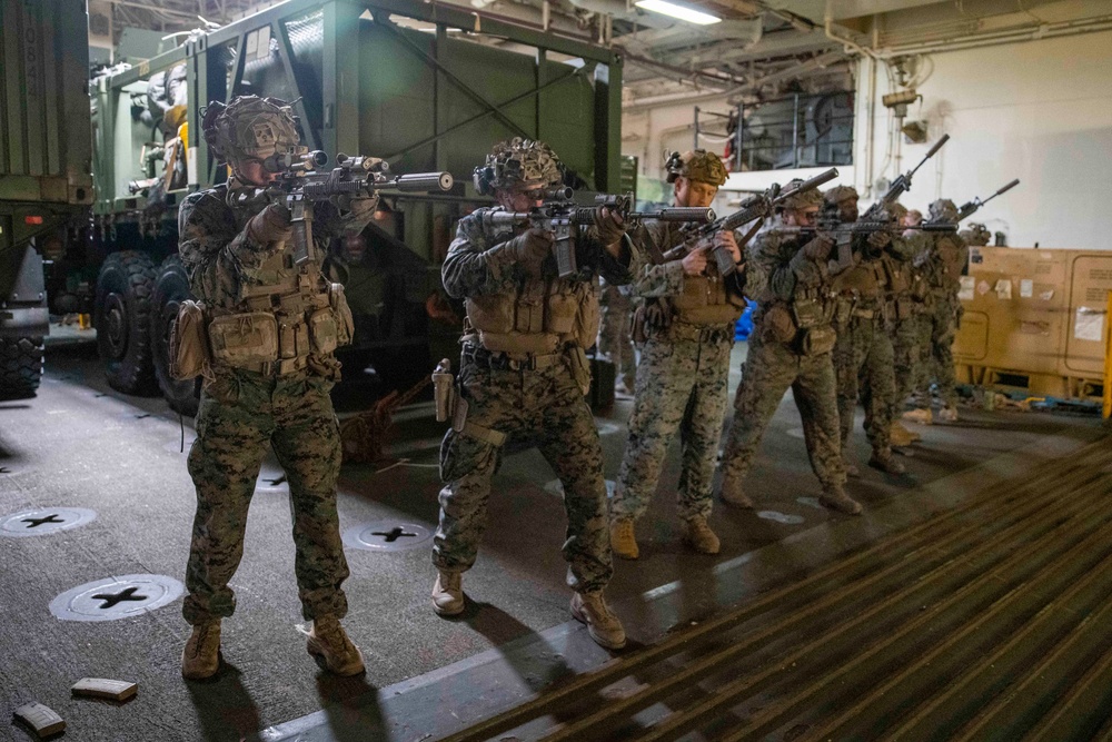 15th MEU Maintains Weapons Proficiency Aboard USS Boxer