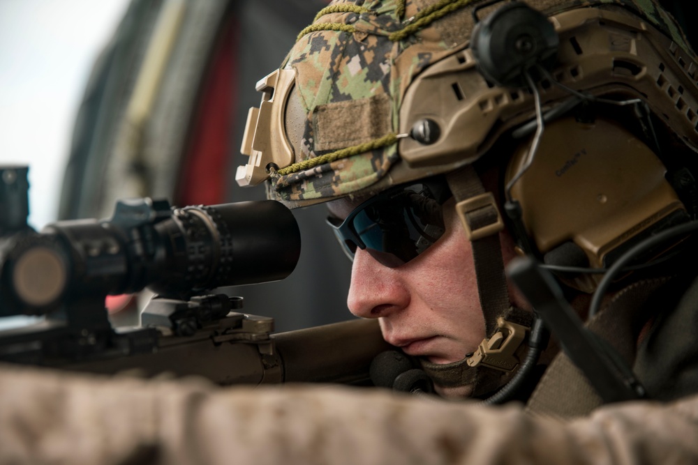 15th MEU Integrates Snipers with Navy Aircraft