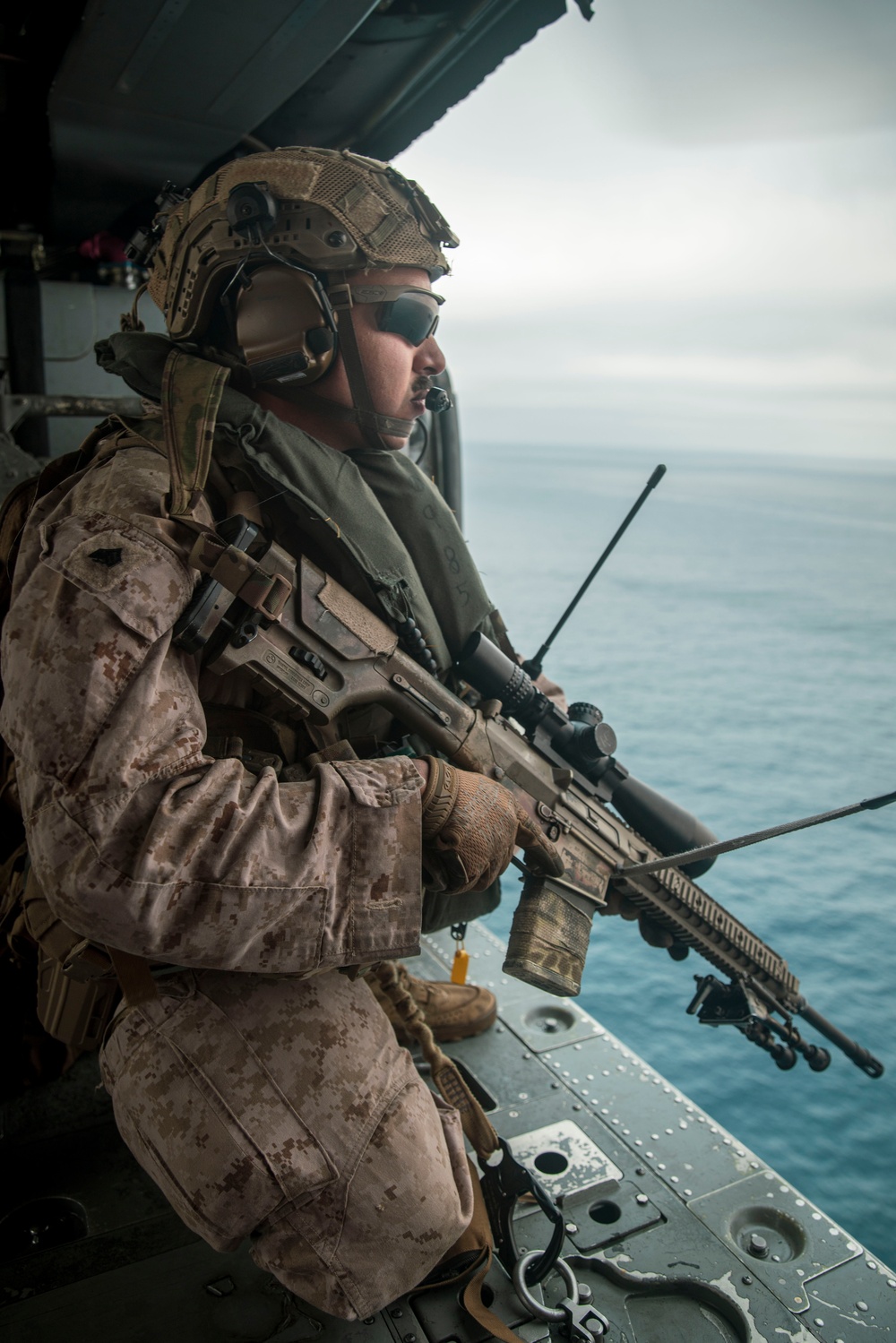 15th MEU Integrates Snipers with Navy Aircraft