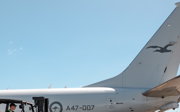 Australian P8 Exercise Torpedo – Sink Ex