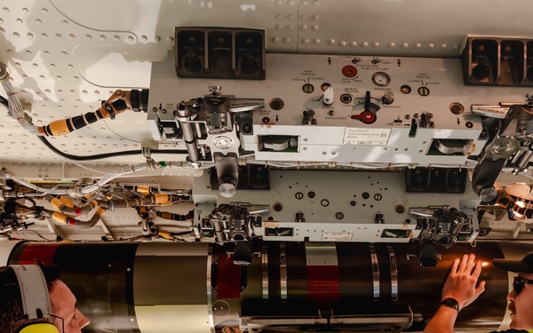 Australian P8 Exercise Torpedo – Sink Ex