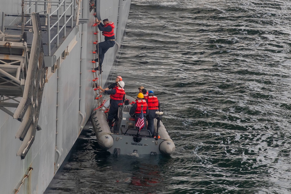 Tripoli Sailors Complete Small Boat Operations