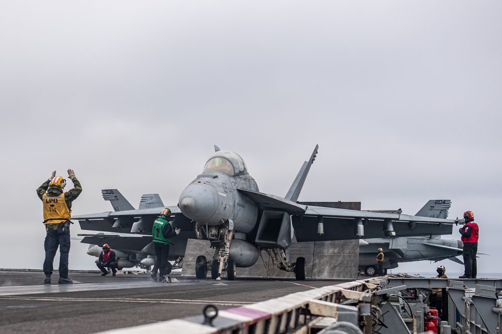 USS Ronald Reagan (CVN 76) conducts flight operations