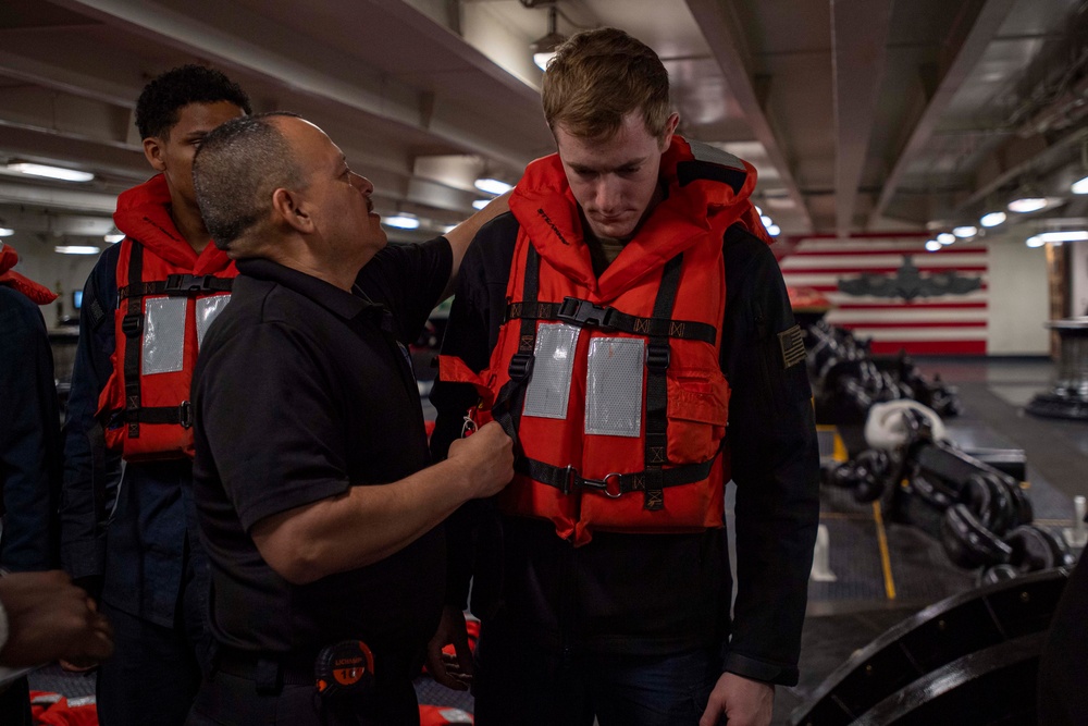 USS Ronald Reagan (CVN 76) Material Condition Assessment Team conducts inspection