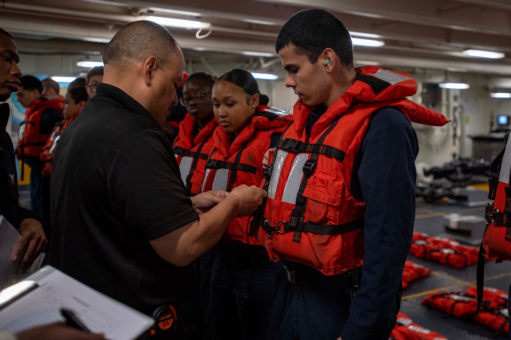 USS Ronald Reagan (CVN 76) Material Condition Assessment Team conducts inspection