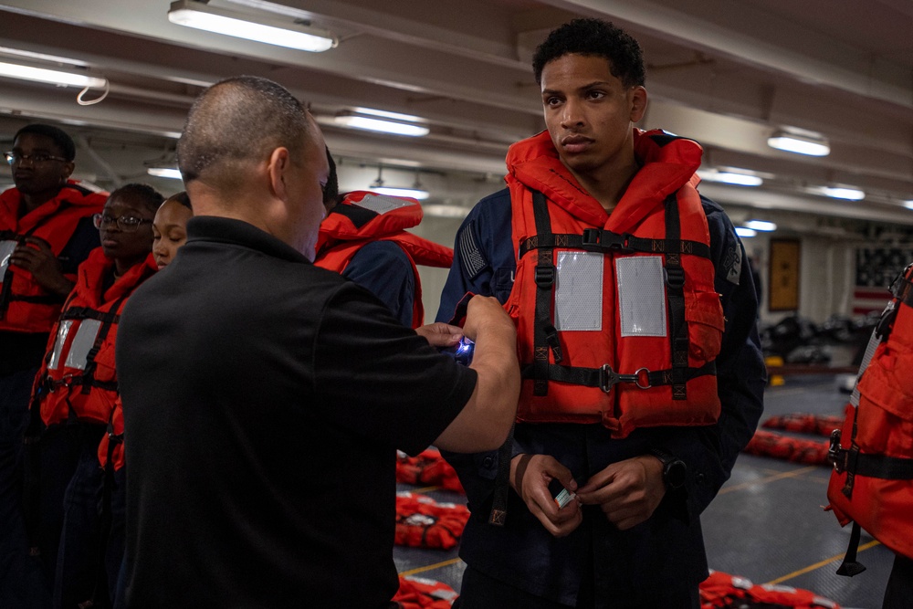 USS Ronald Reagan (CVN 76) Material Condition Assessment Team conducts inspection