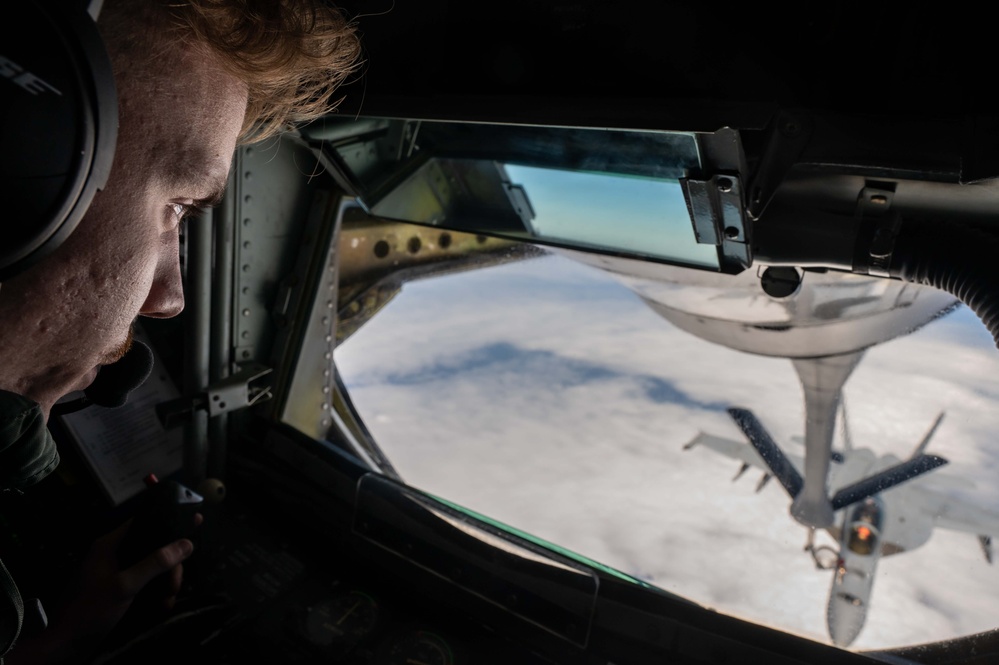 Refueling F18s during RIMPAC 2024