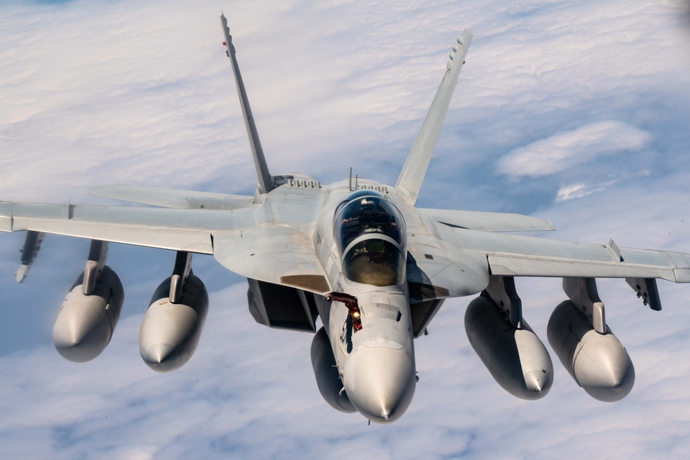 Refueling F18s during RIMPAC 2024