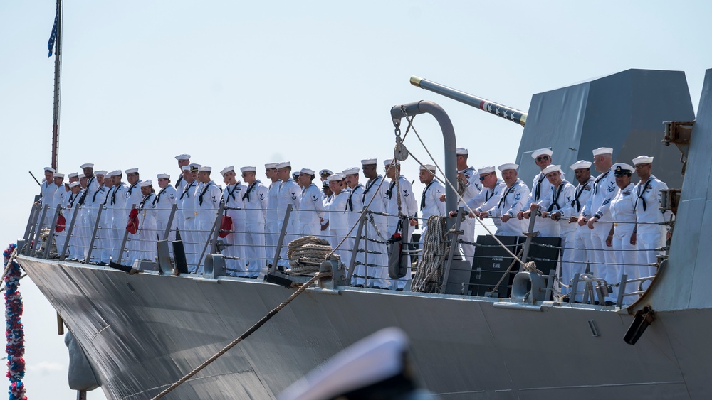 USS Gravely (DDG 107) Returns to Naval Station Norfolk