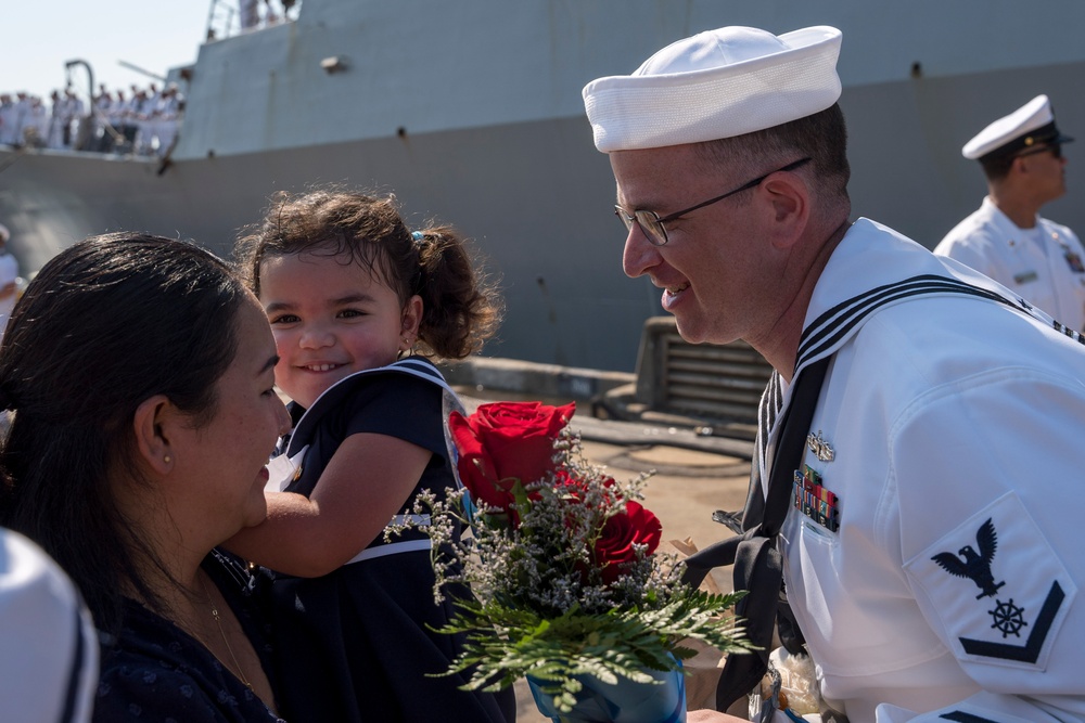 USS Gravely (DDG 107) Returns to Naval Station Norfolk