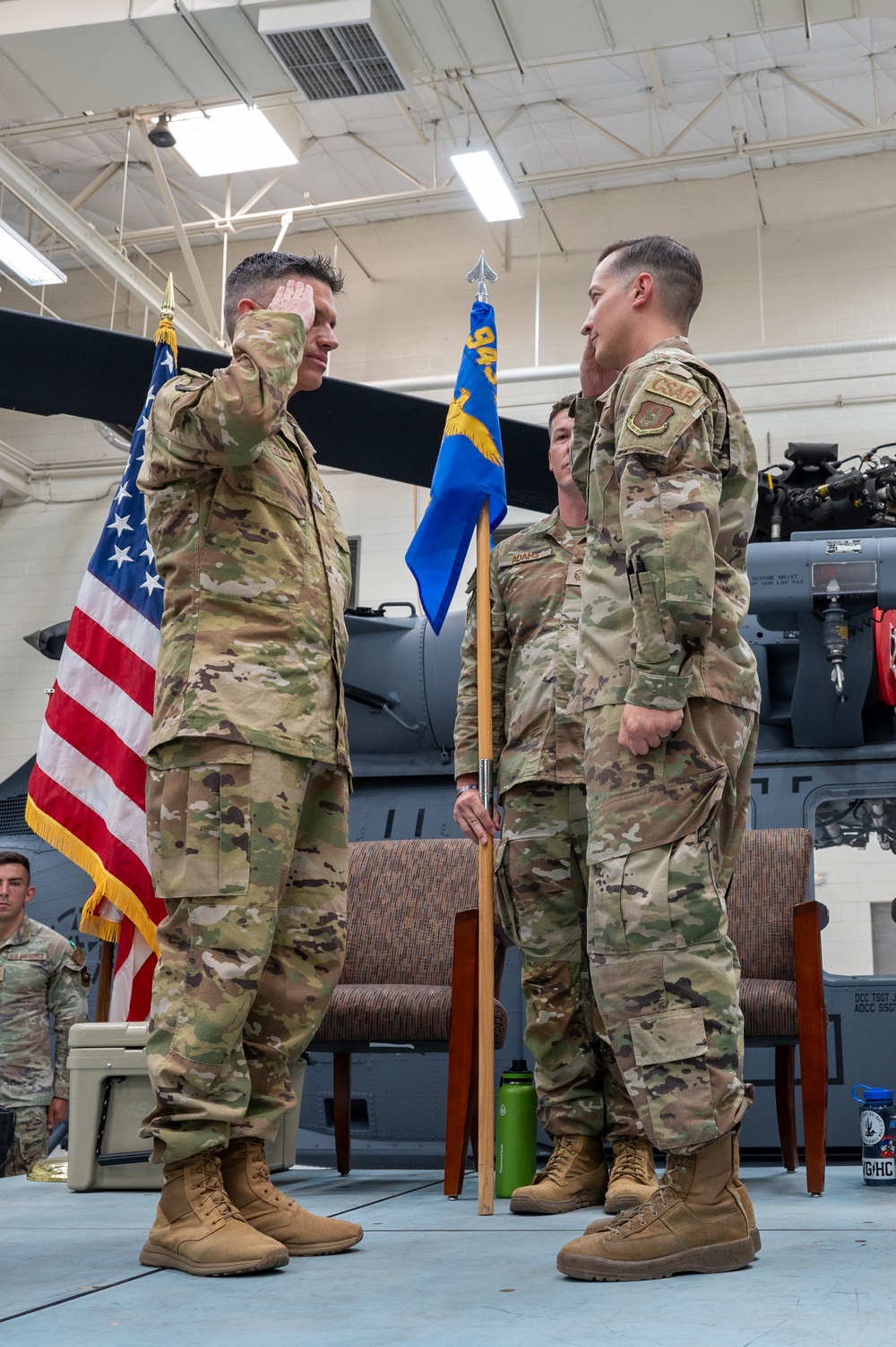 943d MXS welcome new commander