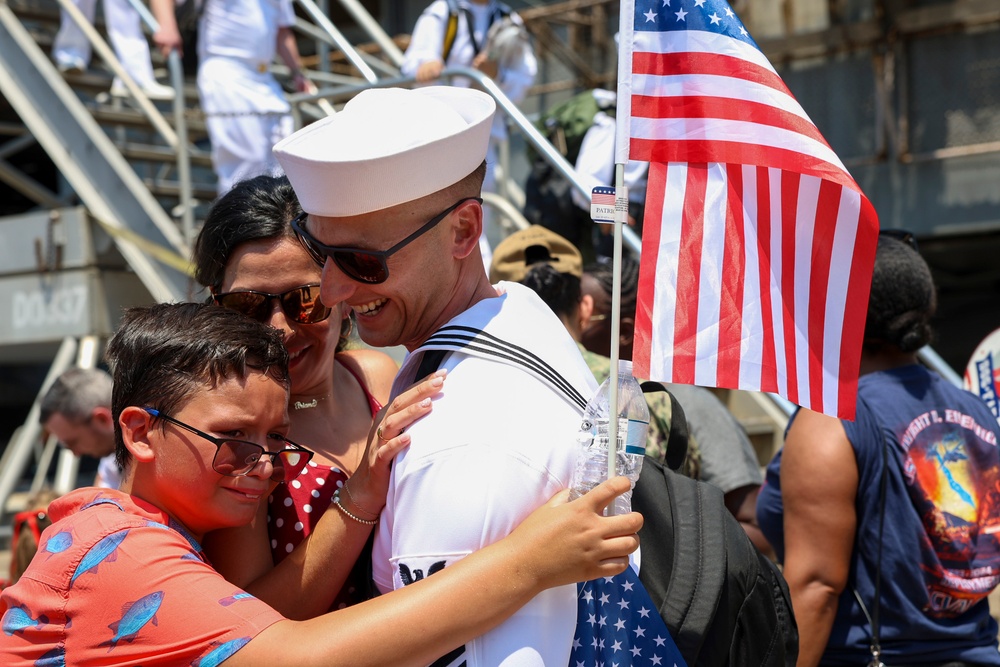 Eisenhower Returns Home