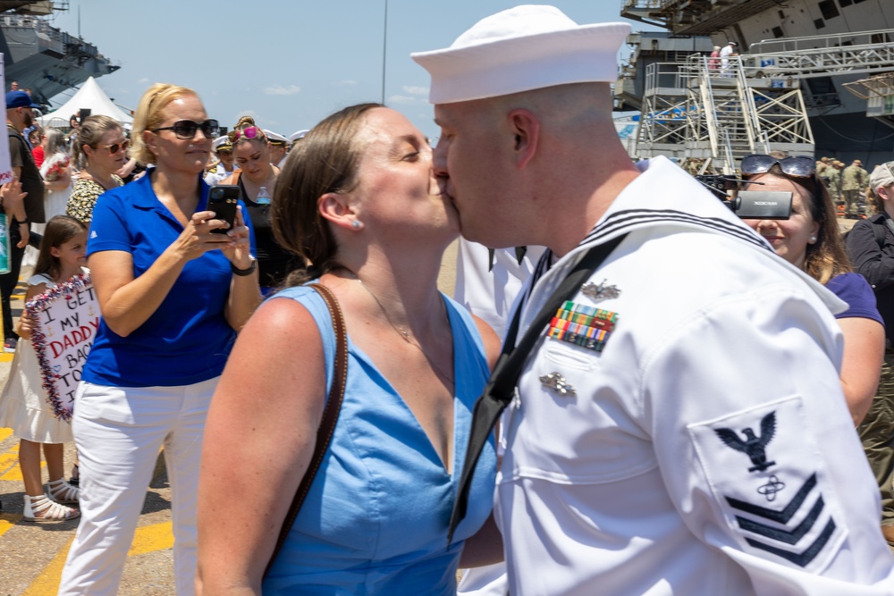 Eisenhower Returns Home