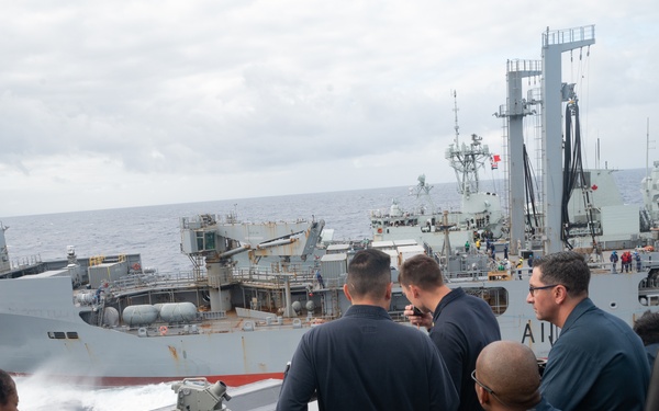 USS Sterret (DDG 104) conducts a RAS with HMZS Aotearoa (A 11)