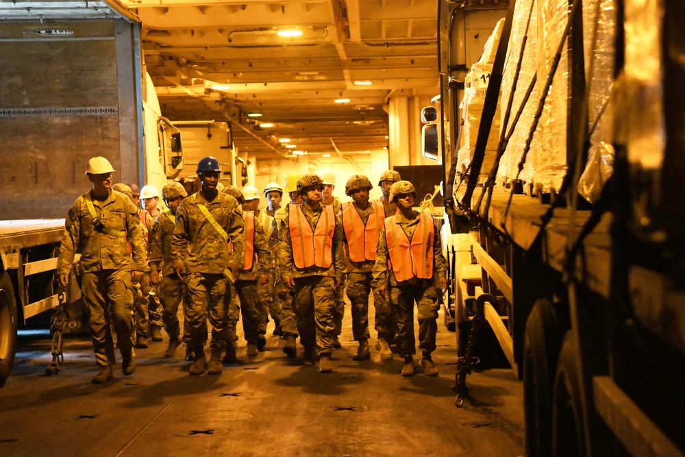 Sergeant Major of the Army Meets with Soldiers &amp; Sailors Supporting the JLOTS Gaza Humanitarian Aid Operation