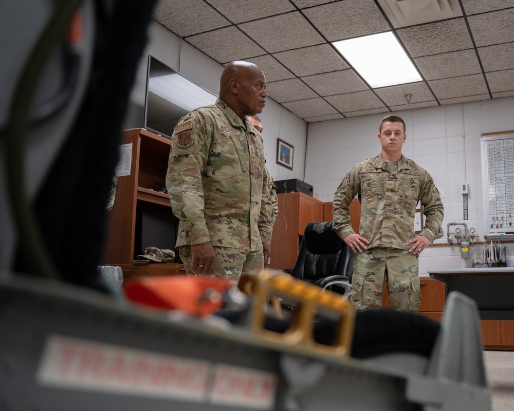 SEA Whitehead visits the South Dakota National Guard