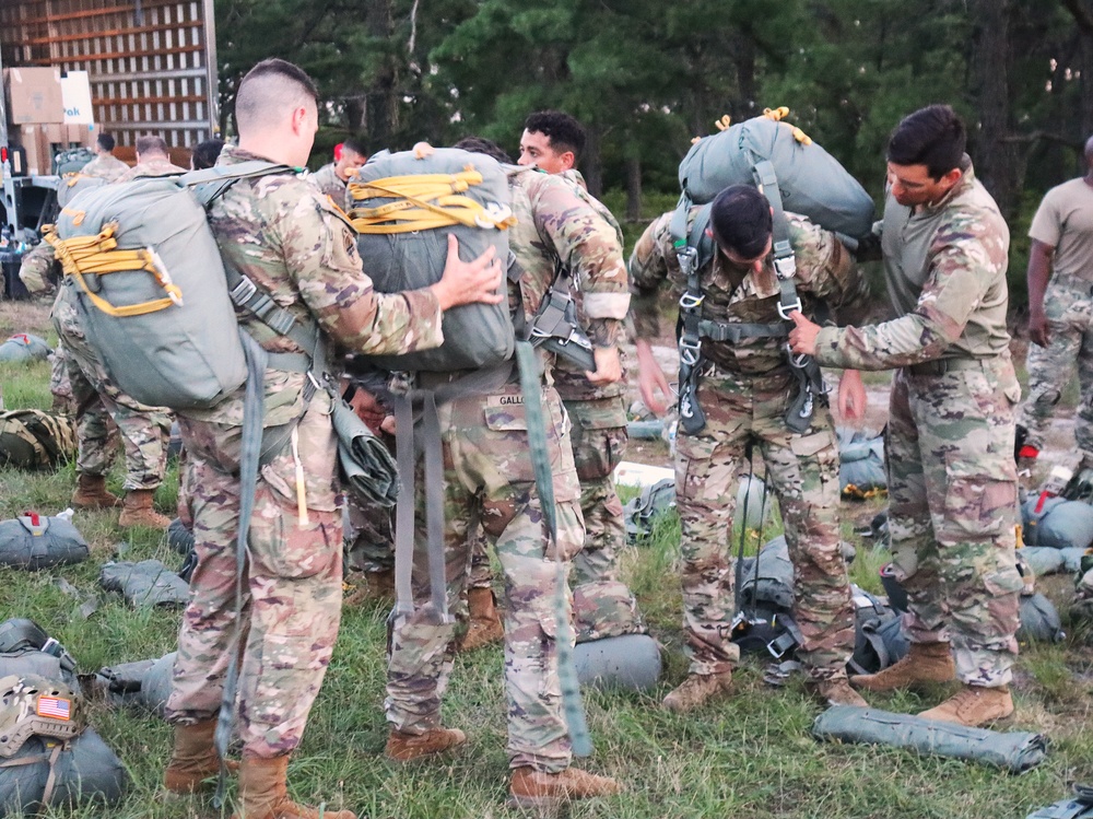 JB MDL- 404 CA BN Conducts Day and Night Airborne Operation