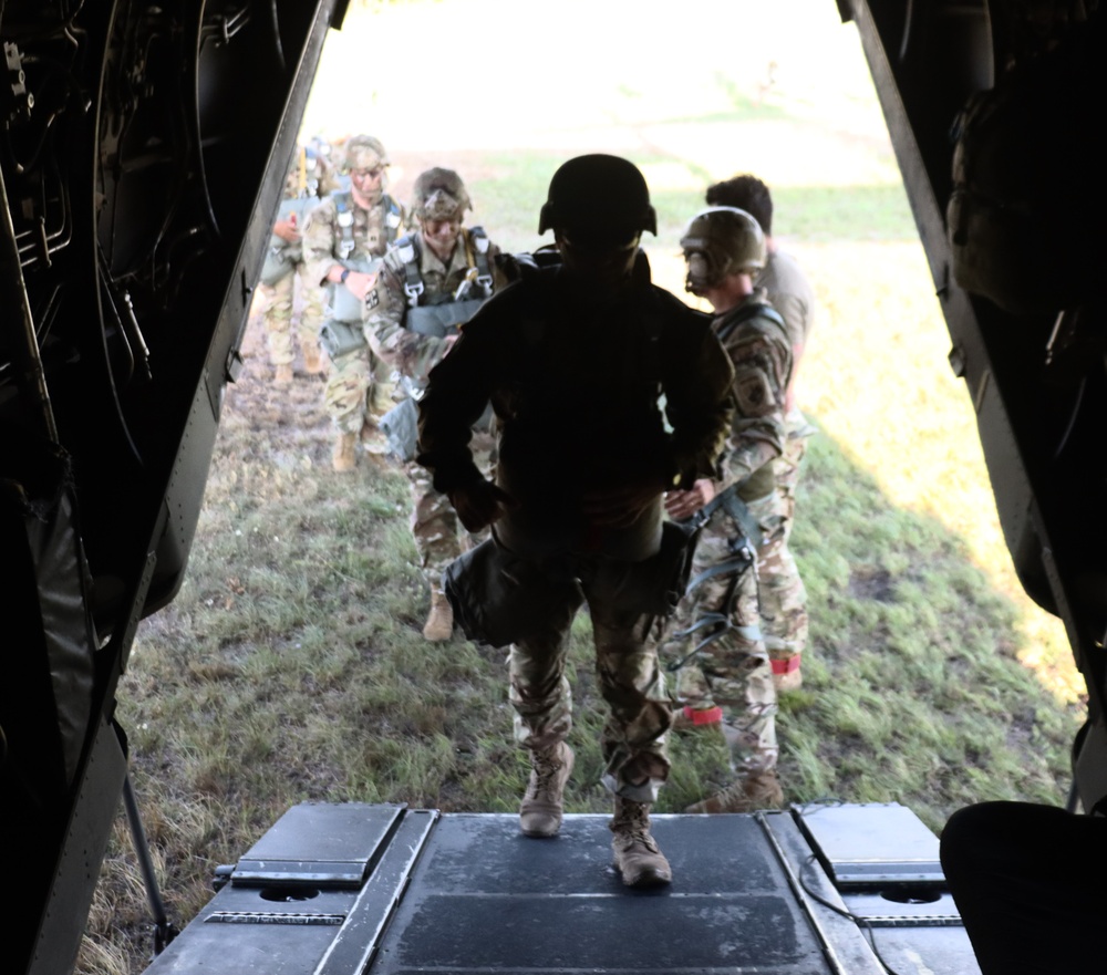 JB MDL- 404 CA BN Conducts Day and Night Airborne Operation