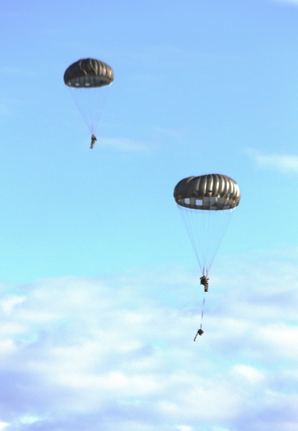 JB MDL- 404 CA BN Conducts Day and Night Airborne Operation