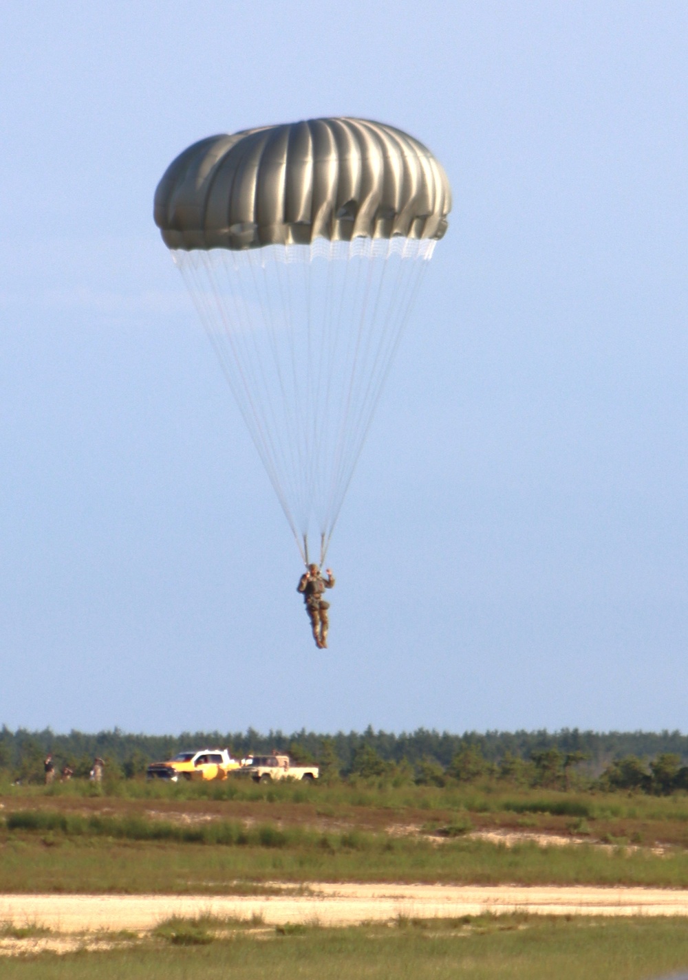 JB MDL- 404 CA BN Conducts Day and Night Airborne Operation